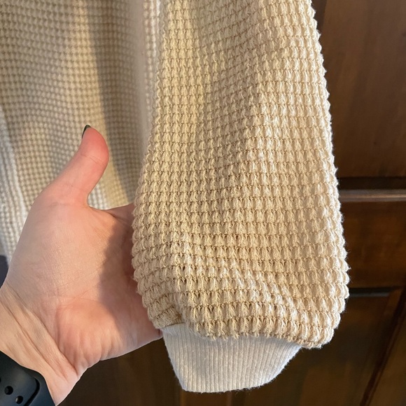 Large button cream Dry Goods waffle shirt - Picture 2 of 5